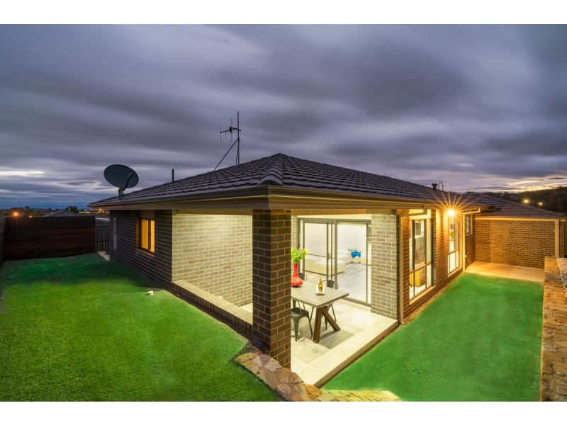 2 Wallabalooa Street, Ngunnawal ACT 2913