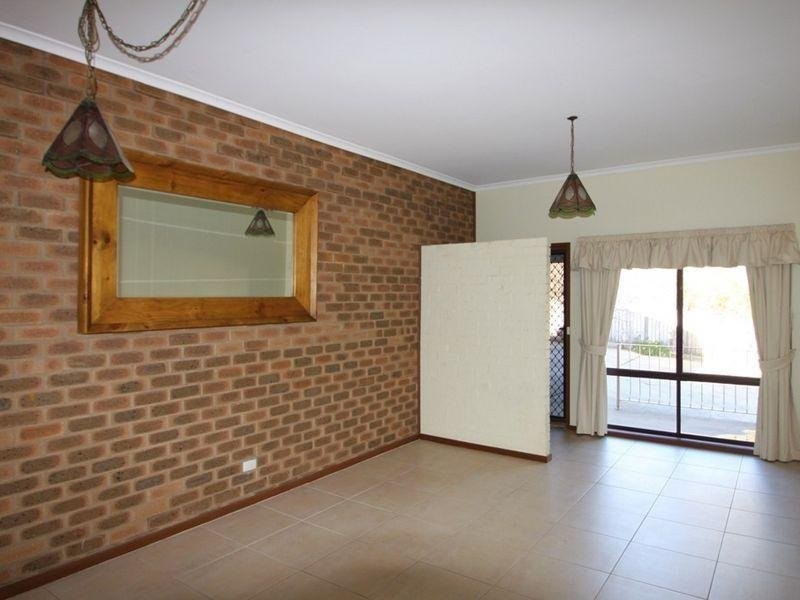 4/9 Hybon Avenue, Queanbeyan NSW 2620