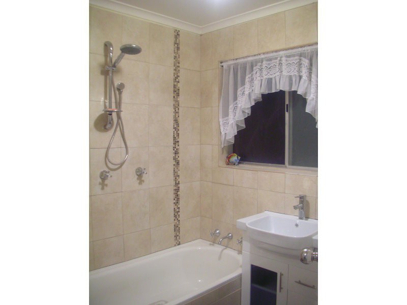 2/6 Yarrow Street, Queanbeyan NSW 2620