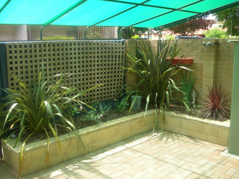 2/6 Yarrow Street, Queanbeyan NSW 2620