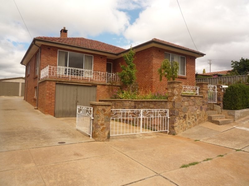28 Fredrick Street, Queanbeyan NSW 2620