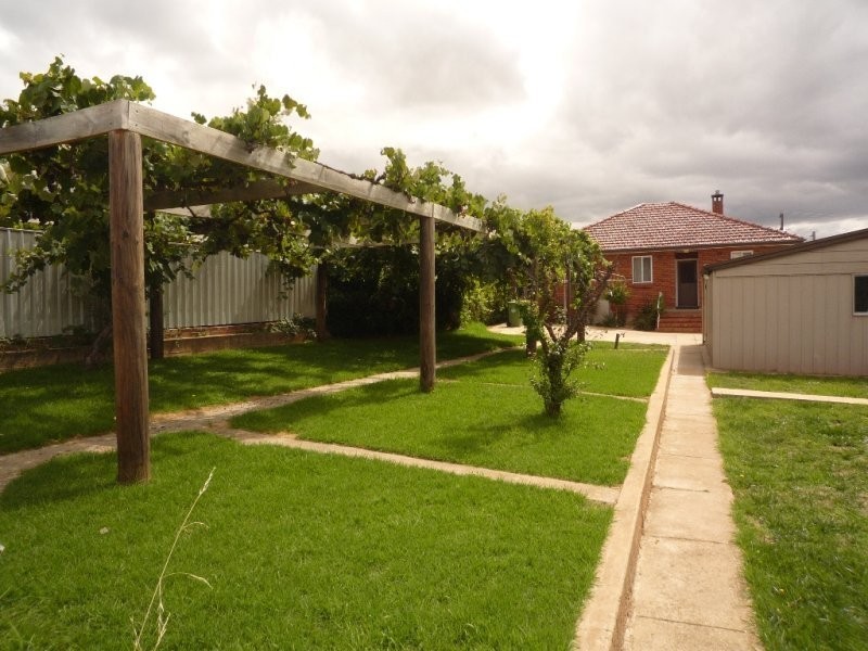 28 Fredrick Street, Queanbeyan NSW 2620