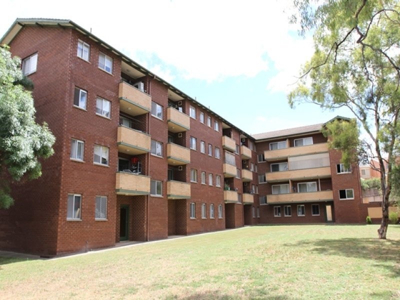14/30 Trinculo Pl, Queanbeyan NSW 2620