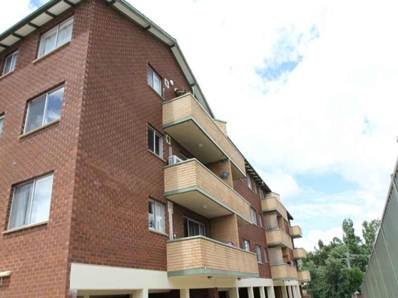 14/30 Trinculo Pl, Queanbeyan NSW 2620