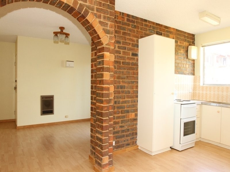 7/4 Mowatt Street, Queanbeyan East NSW 2620