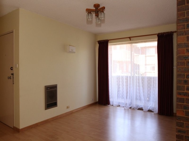 7/4 Mowatt Street, Queanbeyan East NSW 2620