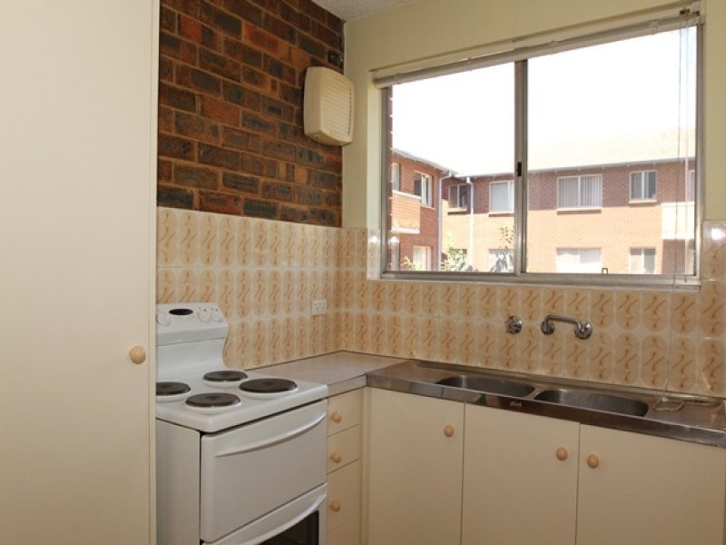 7/4 Mowatt Street, Queanbeyan East NSW 2620