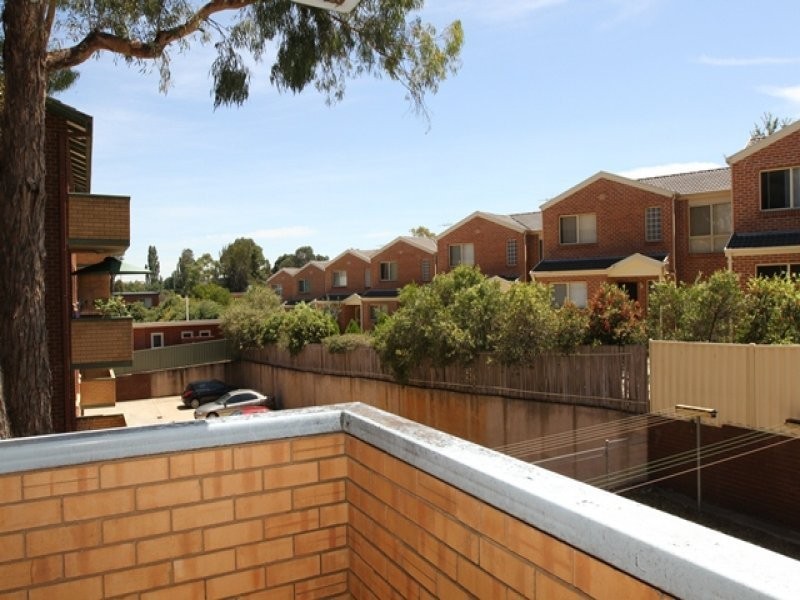 7/4 Mowatt Street, Queanbeyan East NSW 2620