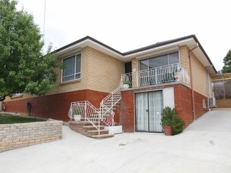 34 Sunnybar Parade, Karabar NSW 2620