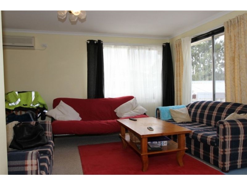 26 Waratah Street, Queanbeyan NSW 2620