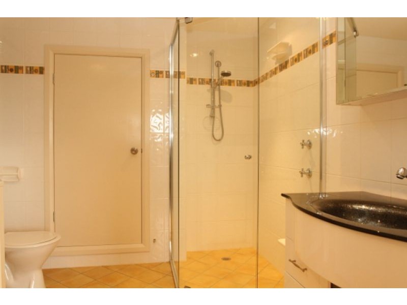 6/17 Carinya Street, Queanbeyan NSW 2620