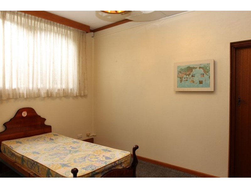 42 Brereton Street, Queanbeyan NSW 2620