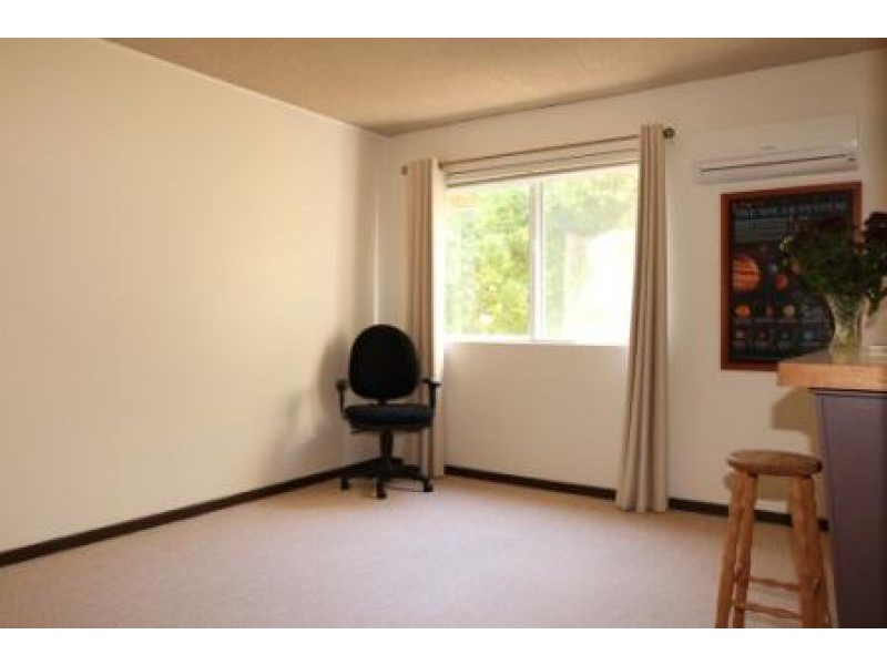 2/46 Trinculo Place, Queanbeyan NSW 2620