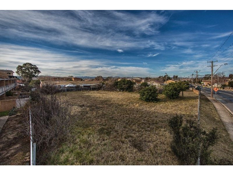 121-123 Uriarra Road, Queanbeyan NSW 2620