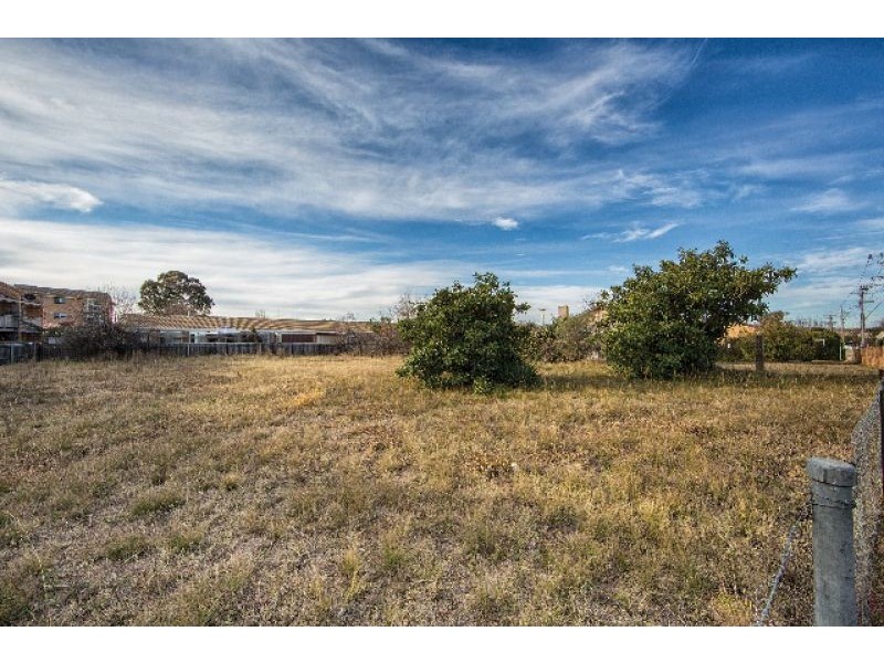 121-123 Uriarra Road, Queanbeyan NSW 2620