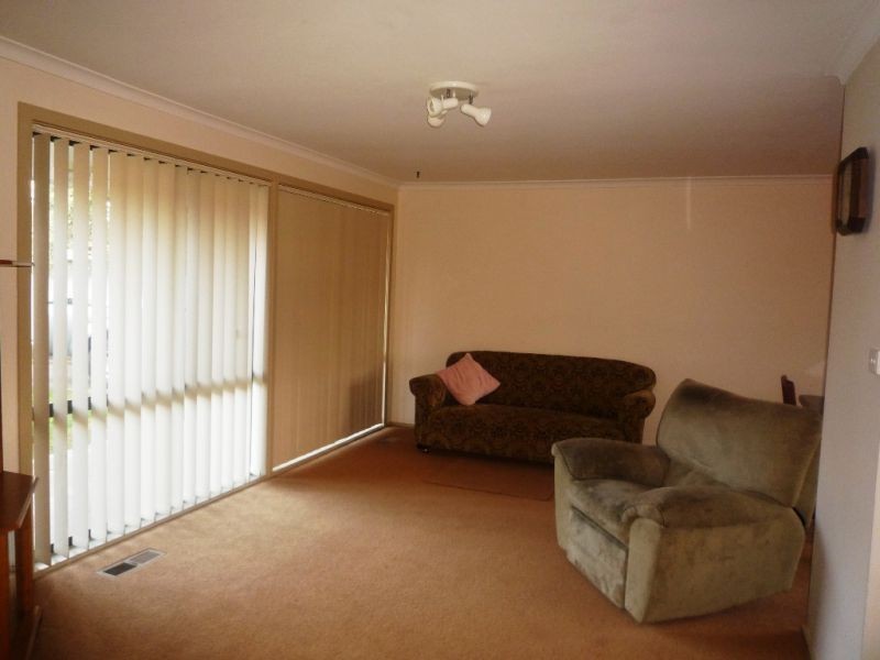 9 Gillman Place, Queanbeyan NSW 2620