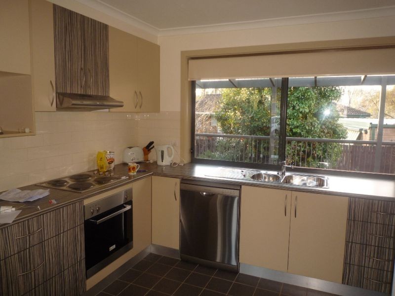 9 Gillman Place, Queanbeyan NSW 2620