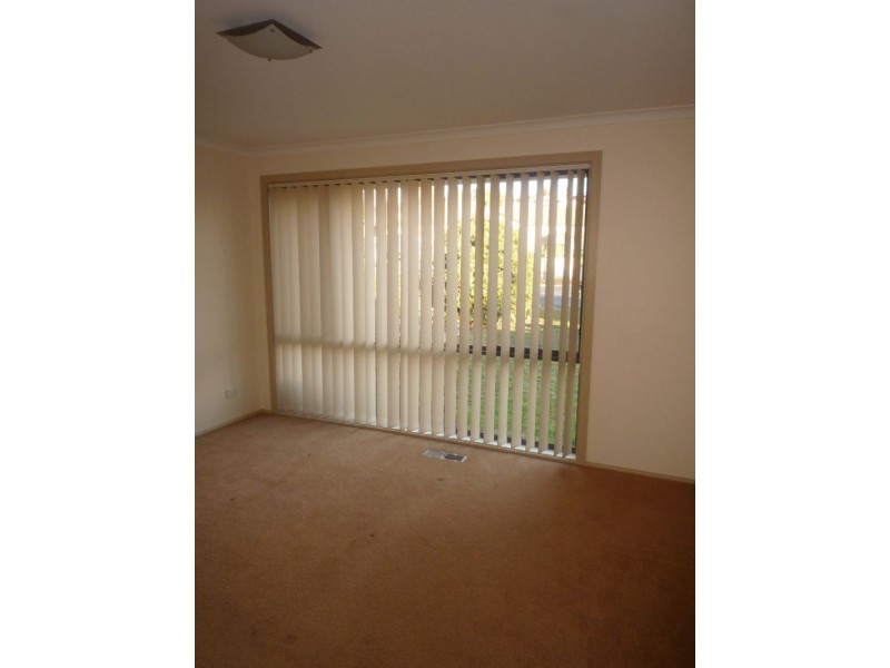 9 Gillman Place, Queanbeyan NSW 2620