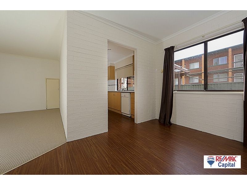11/15 Charles Street, Queanbeyan NSW 2620