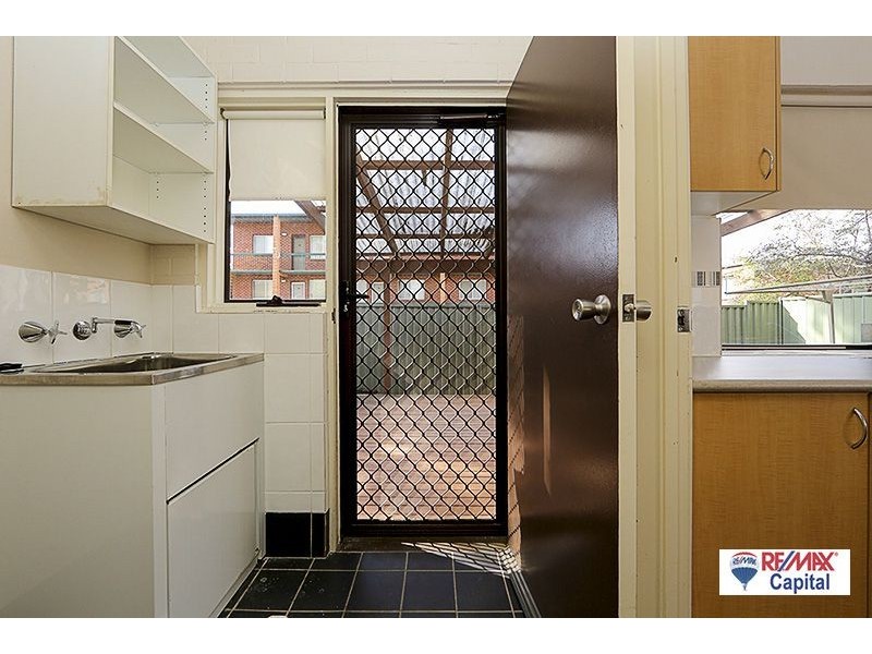 11/15 Charles Street, Queanbeyan NSW 2620