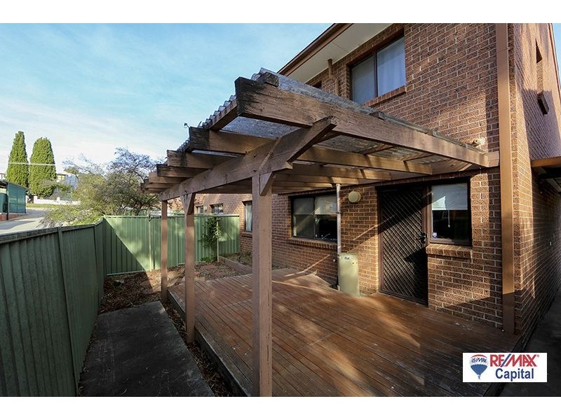 11/15 Charles Street, Queanbeyan NSW 2620