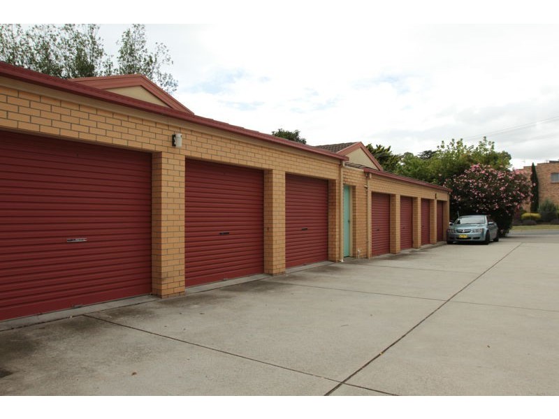 2/111 Uriarra Road, Queanbeyan NSW 2620