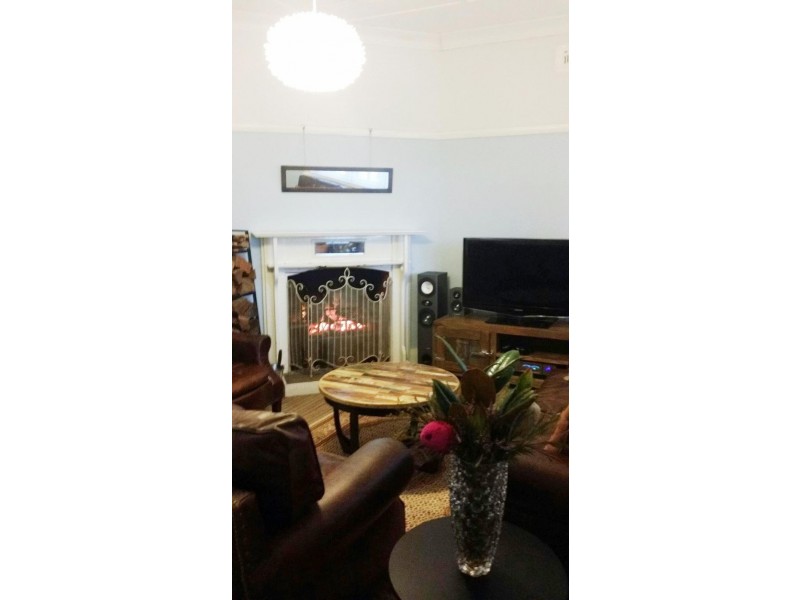 36 Cooma Street, Queanbeyan NSW 2620