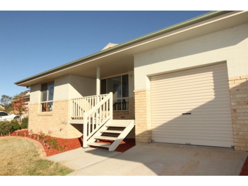 19 Telopea Place, Queanbeyan NSW 2620