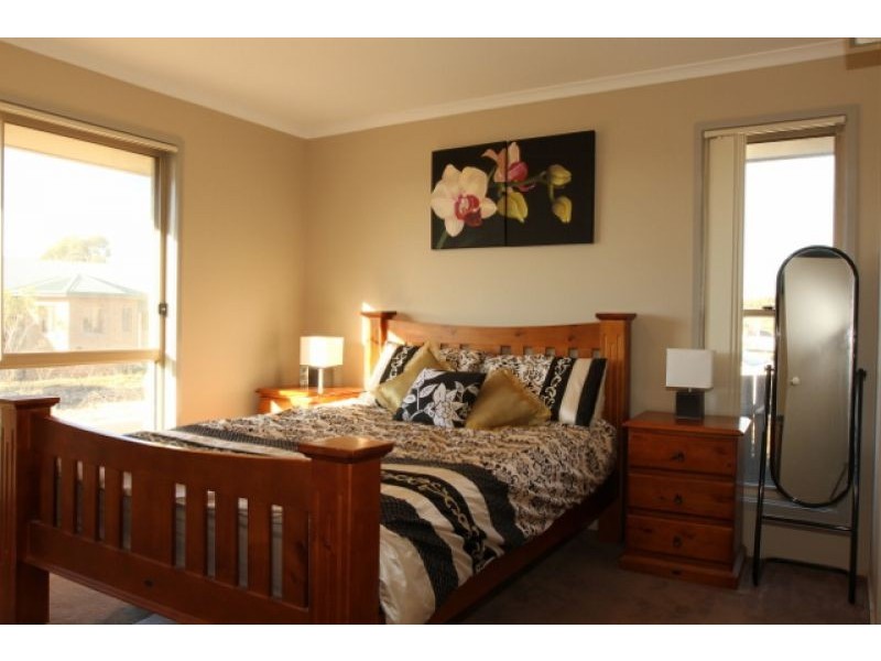 19 Telopea Place, Queanbeyan NSW 2620