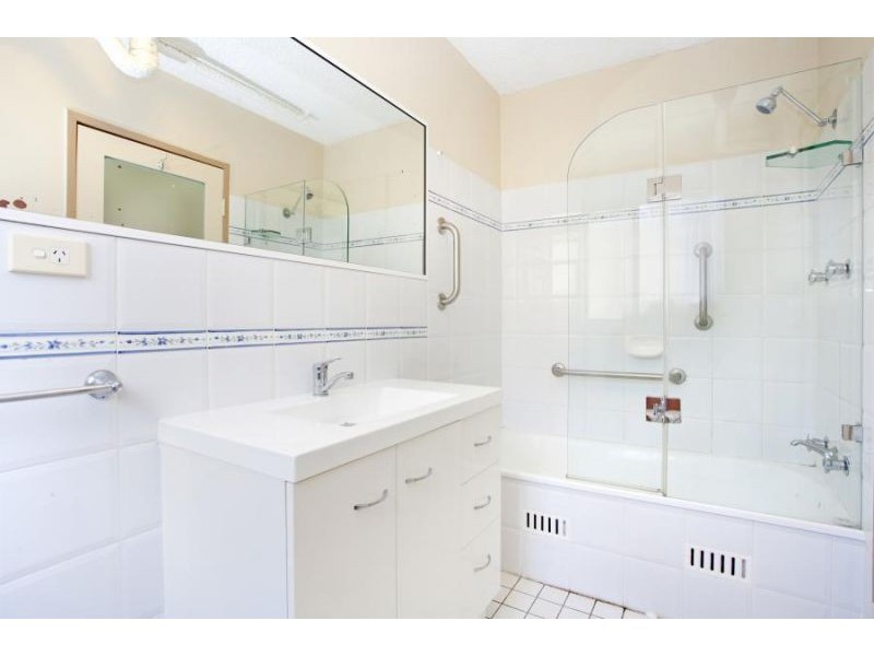 1/48 Trinculo Place, Queanbeyan NSW 2620