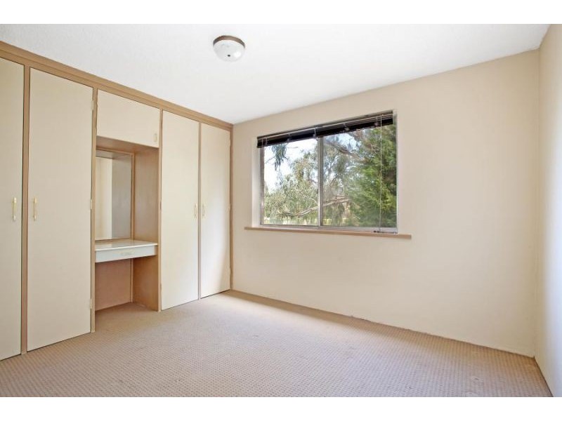1/48 Trinculo Place, Queanbeyan NSW 2620