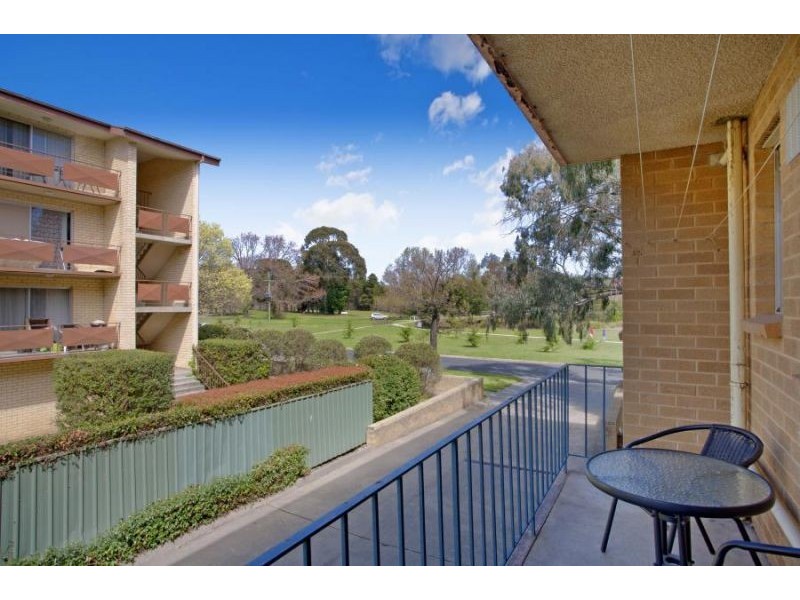 1/48 Trinculo Place, Queanbeyan NSW 2620