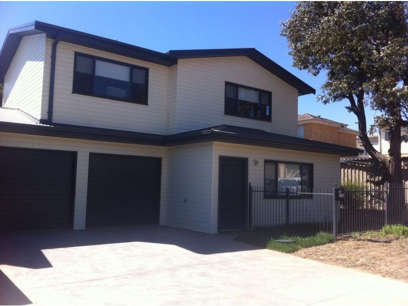 2/30 Derrima Road, Queanbeyan NSW 2620