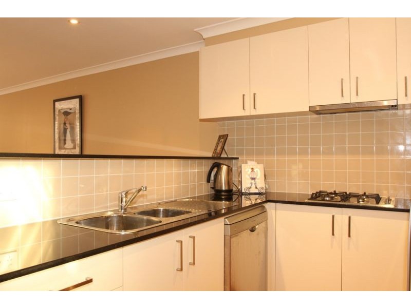 2/13 Gerald Street, Queanbeyan NSW 2620