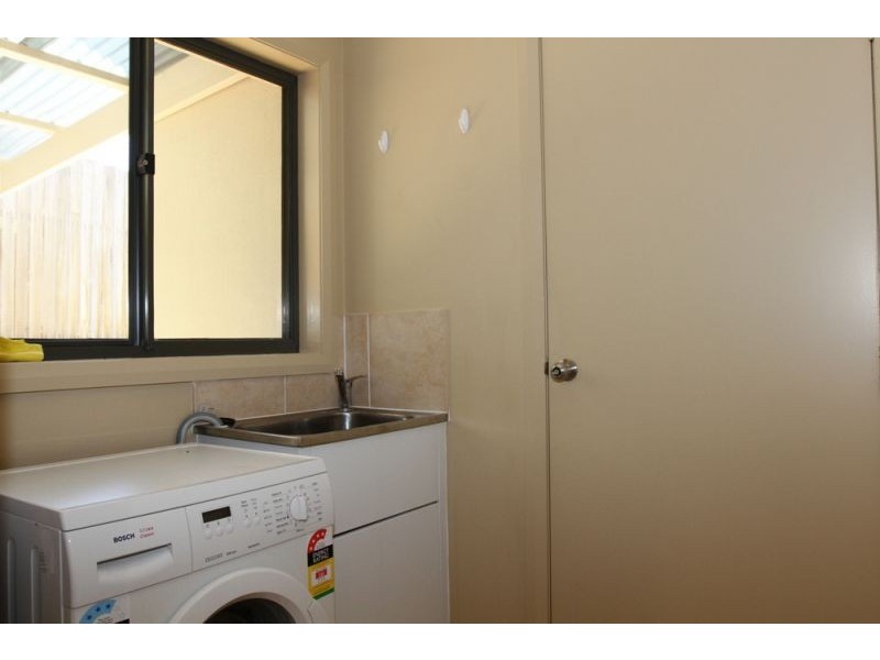 2/13 Gerald Street, Queanbeyan NSW 2620