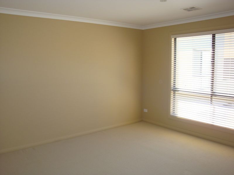 2/13 Gerald Street, Queanbeyan NSW 2620