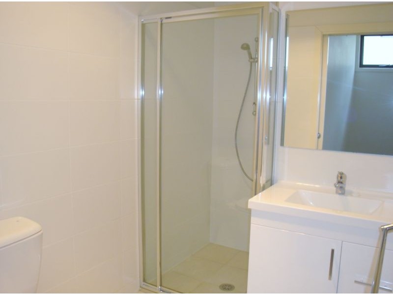 8/88 Henderson Road, Queanbeyan NSW 2620