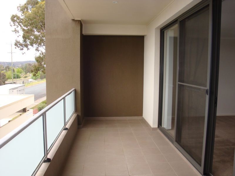 8/88 Henderson Road, Queanbeyan NSW 2620