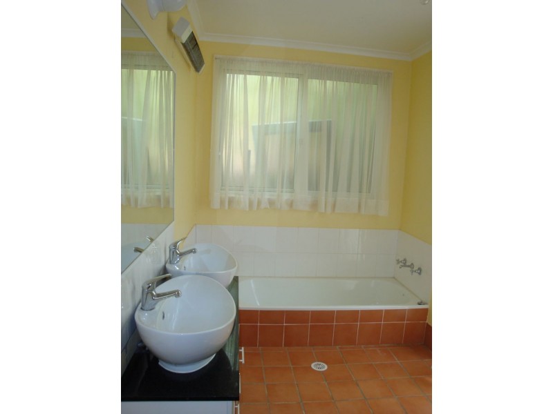 70 Monaro Crescent, Griffith ACT 2603