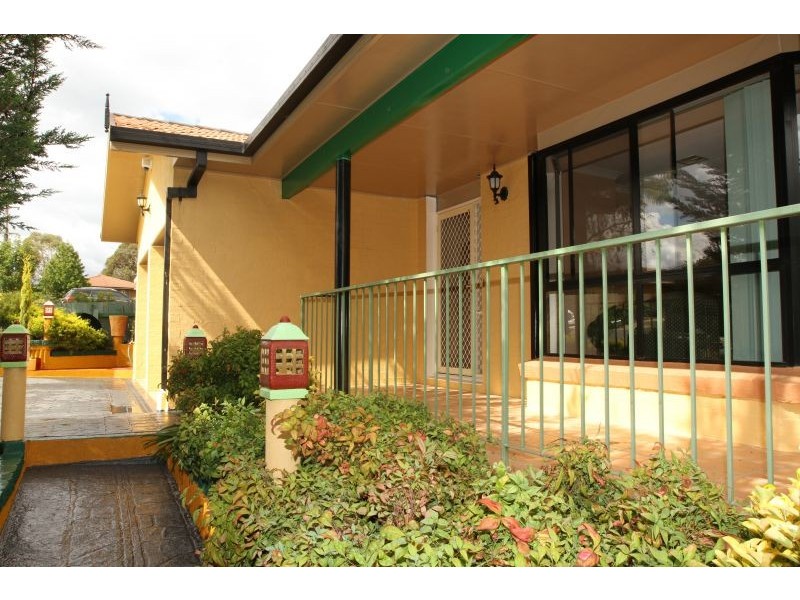 31 Hellmund Street, Queanbeyan West NSW 2620