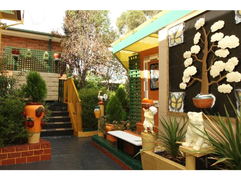 31 Hellmund Street, Queanbeyan West NSW 2620