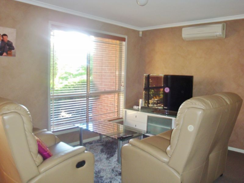 12/5 Federal Ave, Queanbeyan NSW 2620