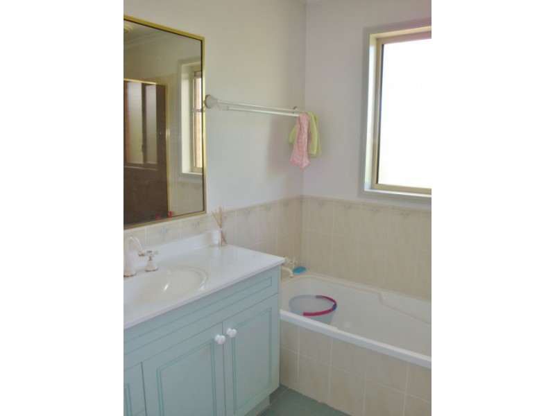 12/5 Federal Ave, Queanbeyan NSW 2620