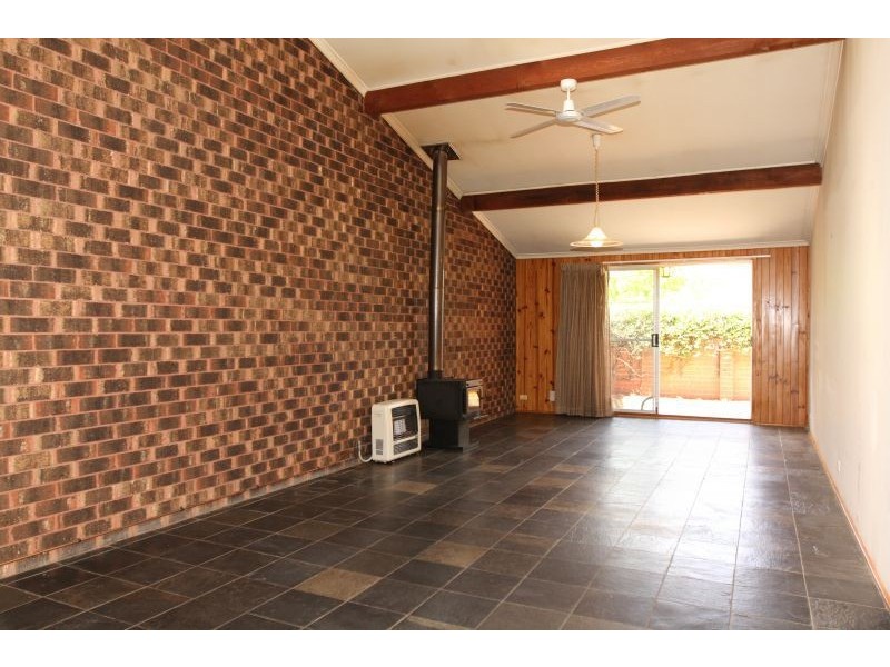 12/47 Christopher Crescent, Queanbeyan NSW 2620