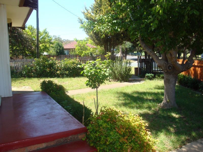 1/30 Booth Street, Queanbeyan NSW 2620
