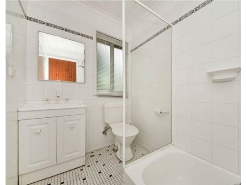 1/30 Booth Street, Queanbeyan NSW 2620