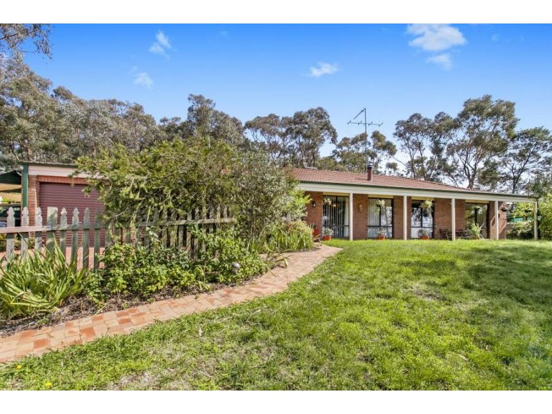 16 Temora Place, Queanbeyan NSW 2620