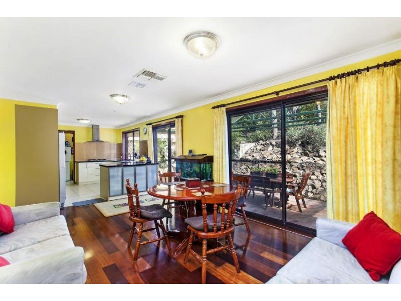 16 Temora Place, Queanbeyan NSW 2620