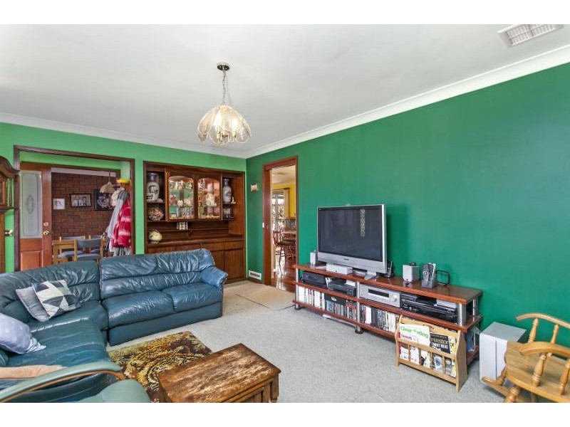 16 Temora Place, Queanbeyan NSW 2620