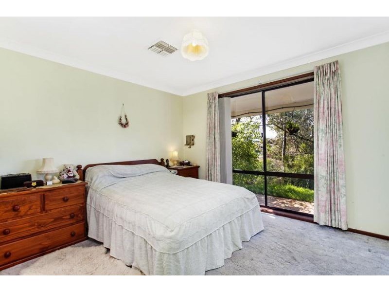 16 Temora Place, Queanbeyan NSW 2620